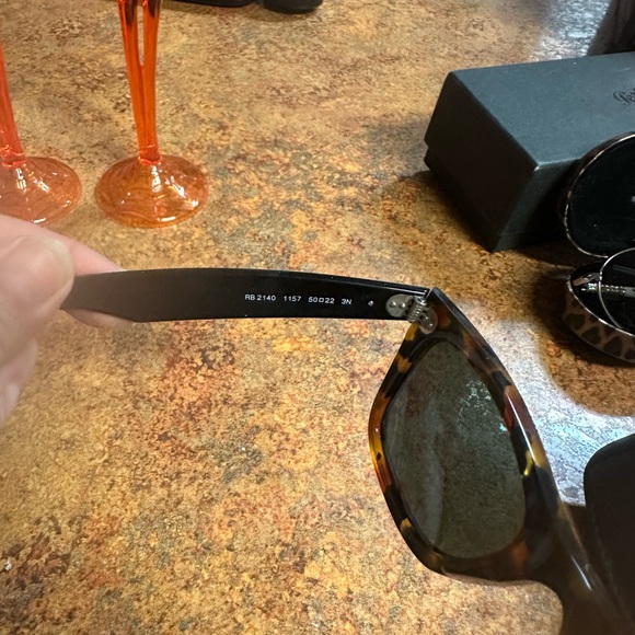 Rayban sunglasses . Authentic - Picture 4 of 8